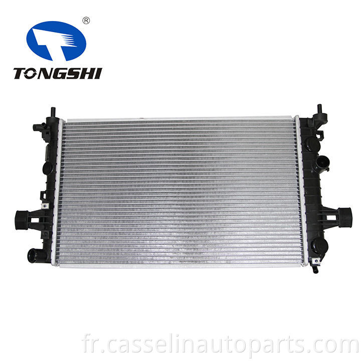 Radiator Pièces de rechange Radiateur de voiture en aluminium pour Opel Astra 1.2i 1.6 OEM 1300265 Radiateur de voitures